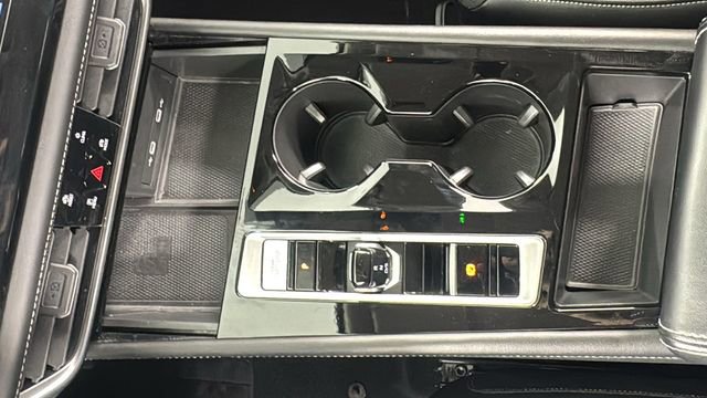 Used 2024 Volkswagen Atlas SE image 31