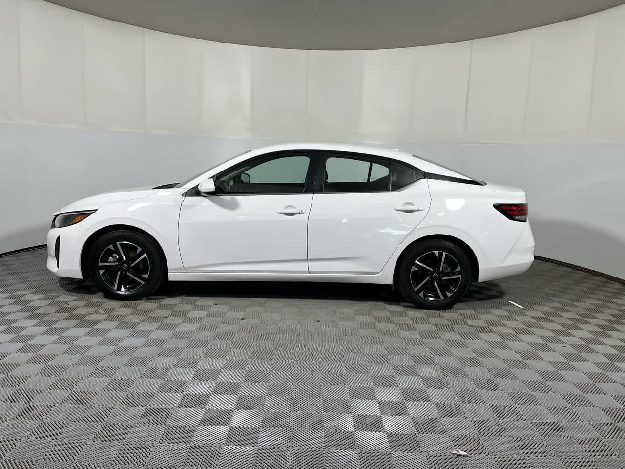 Used 2024 Nissan Sentra SV FWD image 5