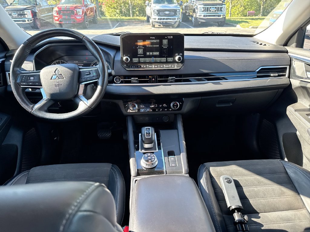 Used 2024 Mitsubishi Outlander SE Black Edition AWD/4WD image 10