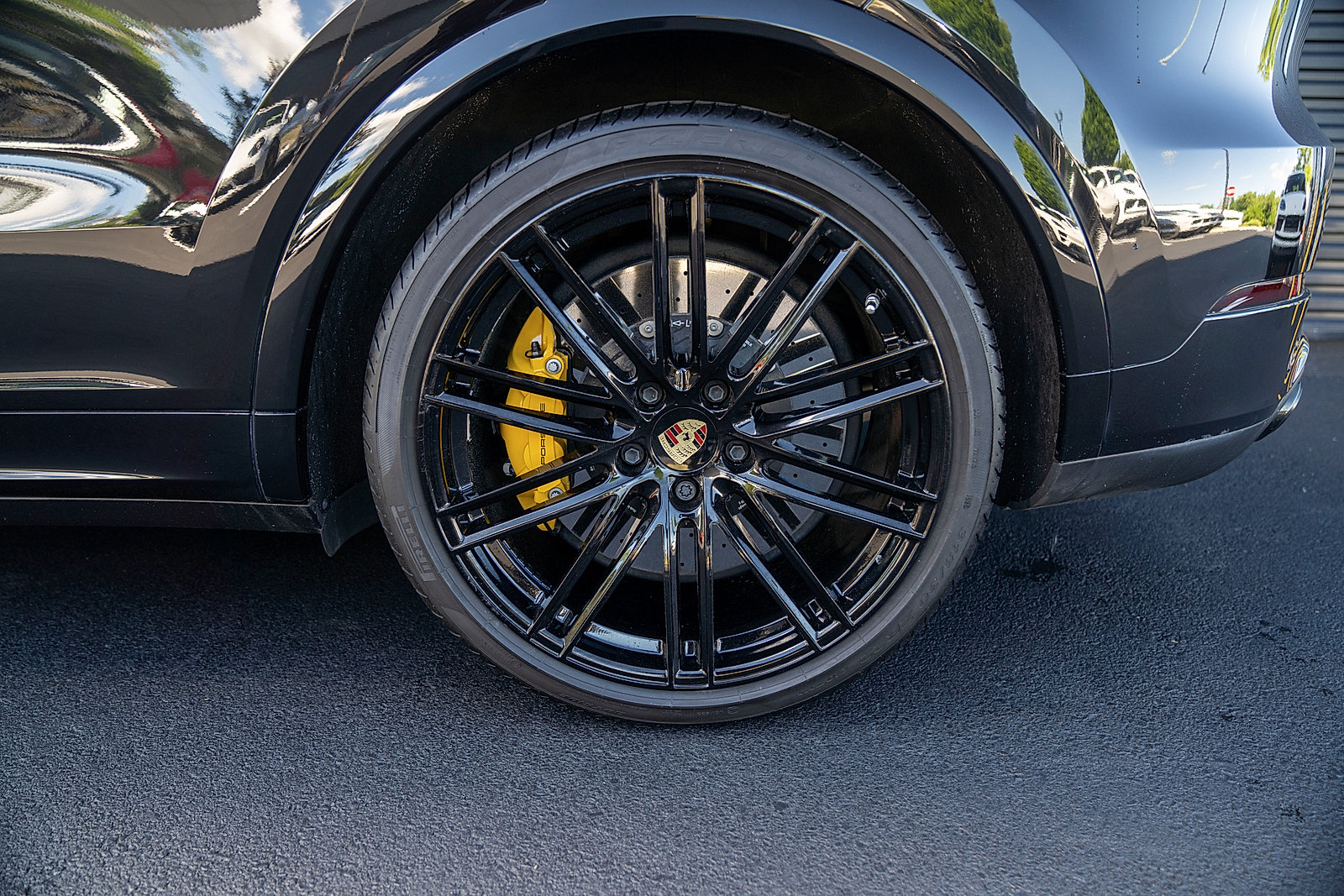Certified 2023 Porsche Cayenne Turbo S AWD/4WD image 26