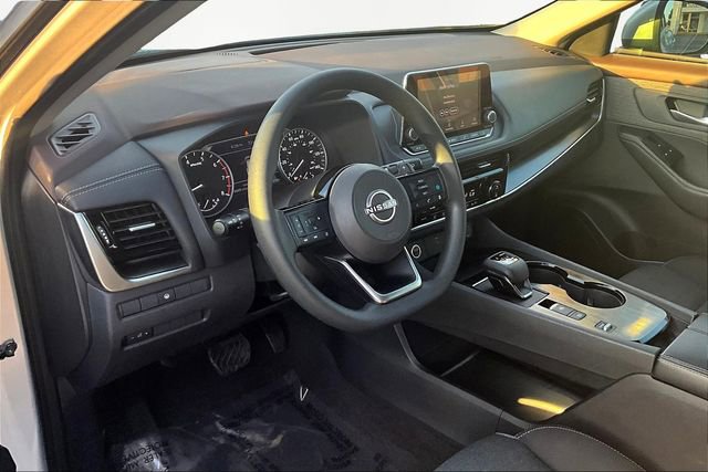 Used 2022 Nissan Rogue SV image 12