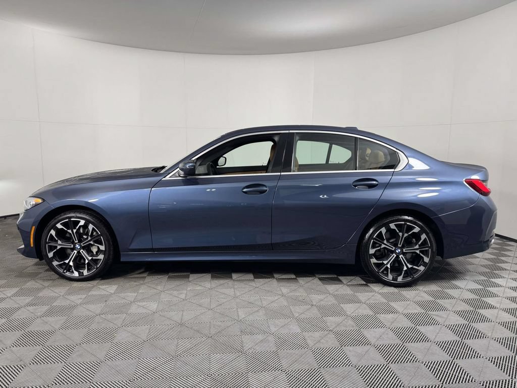 Used 2025 BMW 330i xDrive Sedan w/ Premium Package AWD/4WD image 11