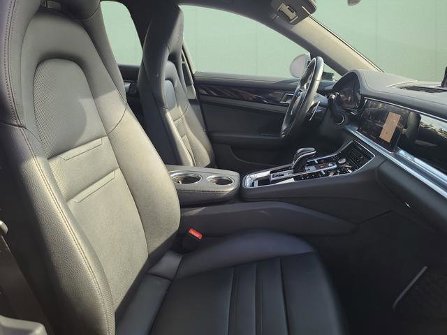 Used 2022 Porsche Panamera 4 Platinum Edition image 15
