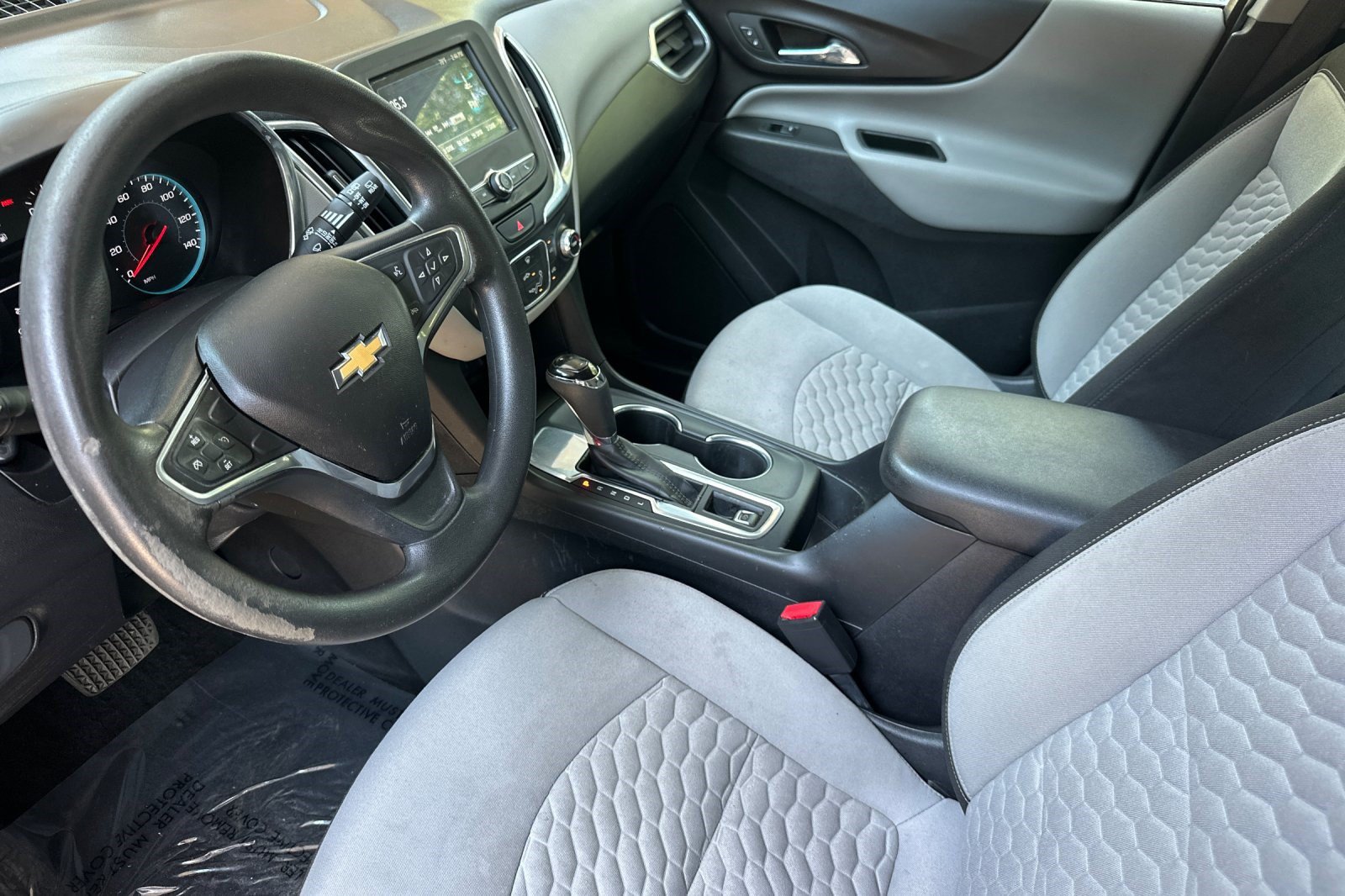 Used 2018 Chevrolet Equinox LS FWD image 4