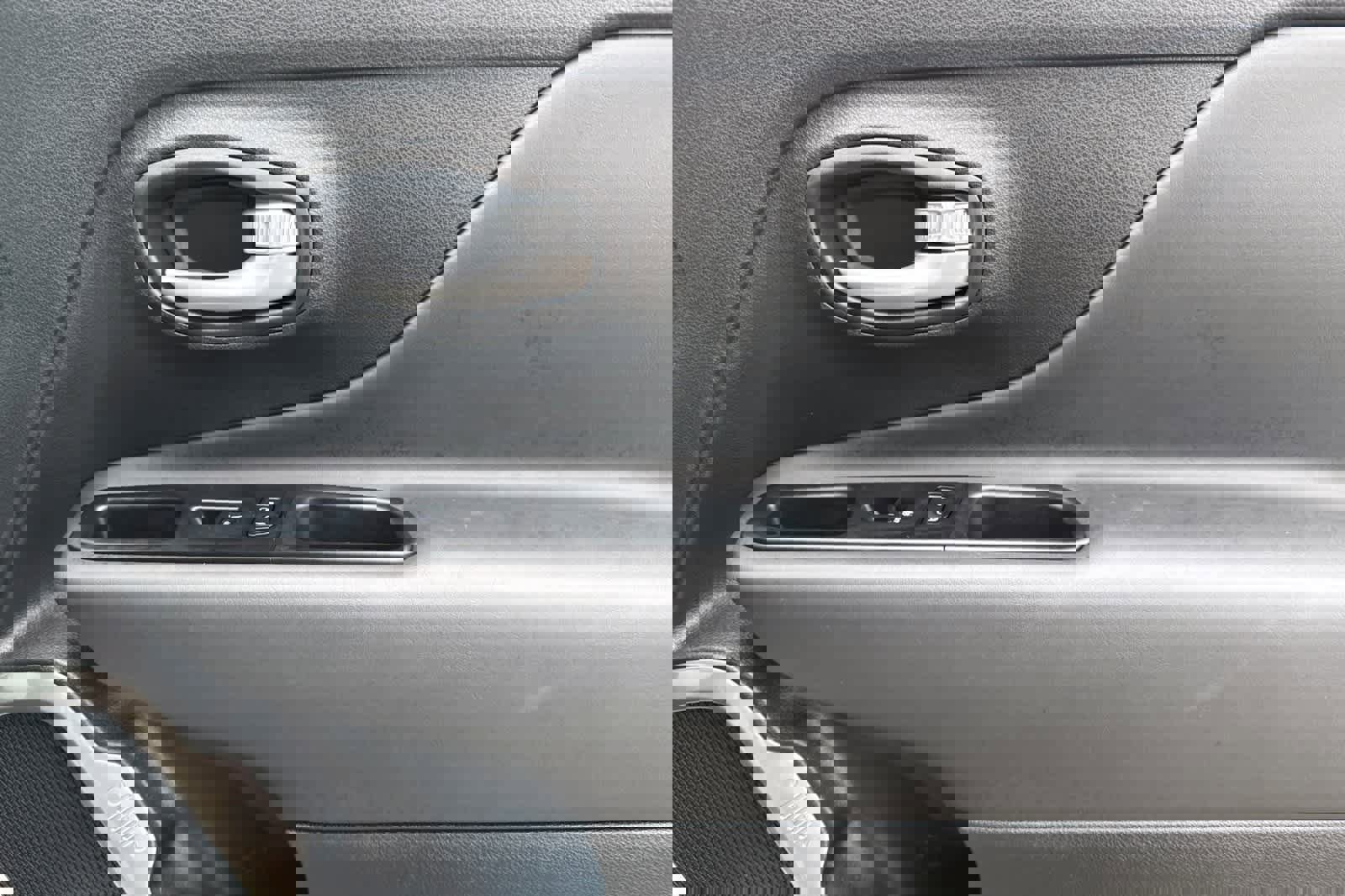 Used 2023 Jeep Renegade Limited image 18