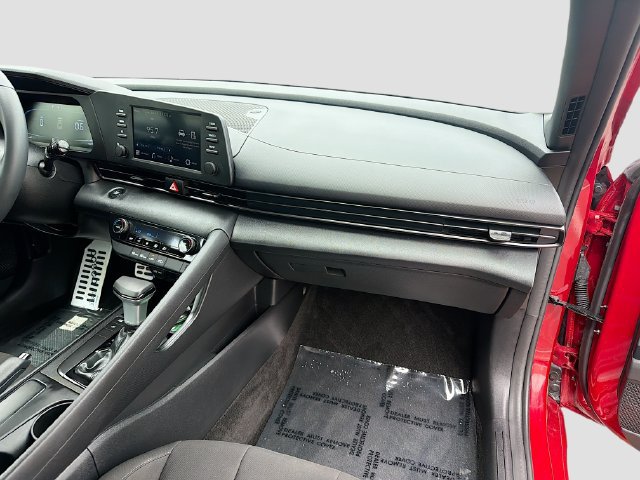 Certified 2026 Hyundai Elantra Sport FWD image 28