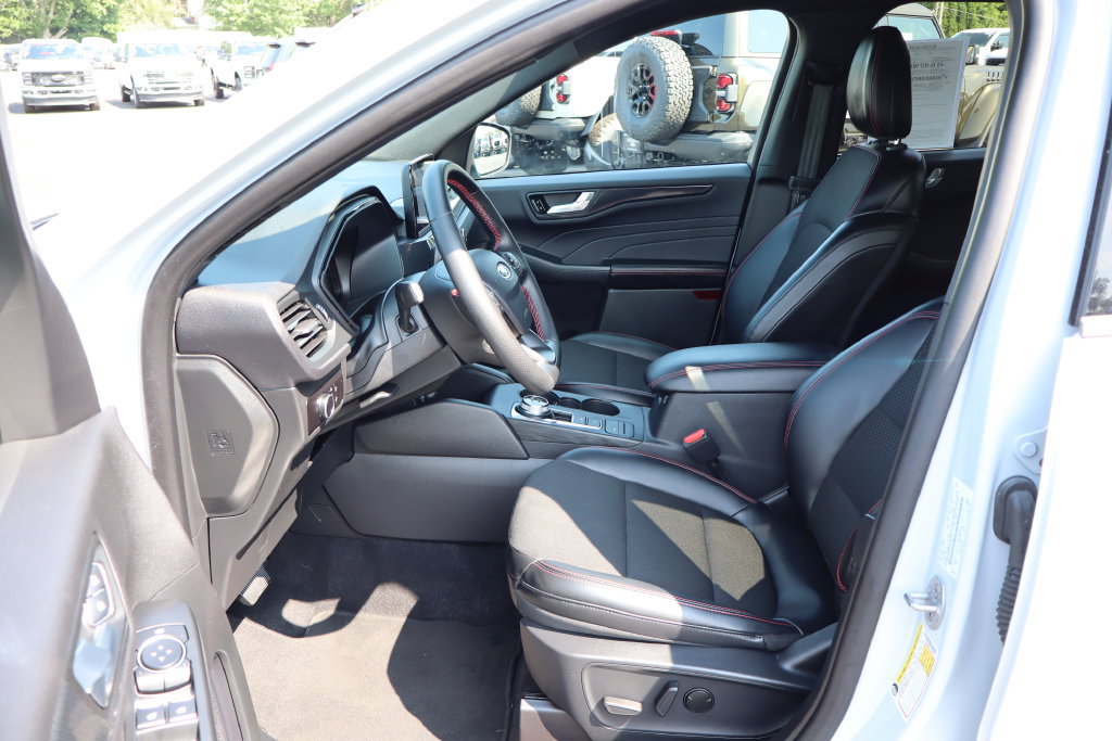 Used 2026 Ford Escape ST-Line FWD image 22