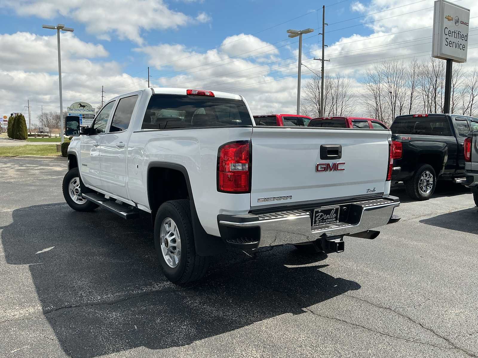 Used 2019 GMC Sierra 2500 SLE w/ SLE Preferred Package image 5