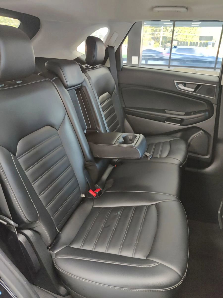 Used 2022 Ford Edge SEL AWD/4WD image 16