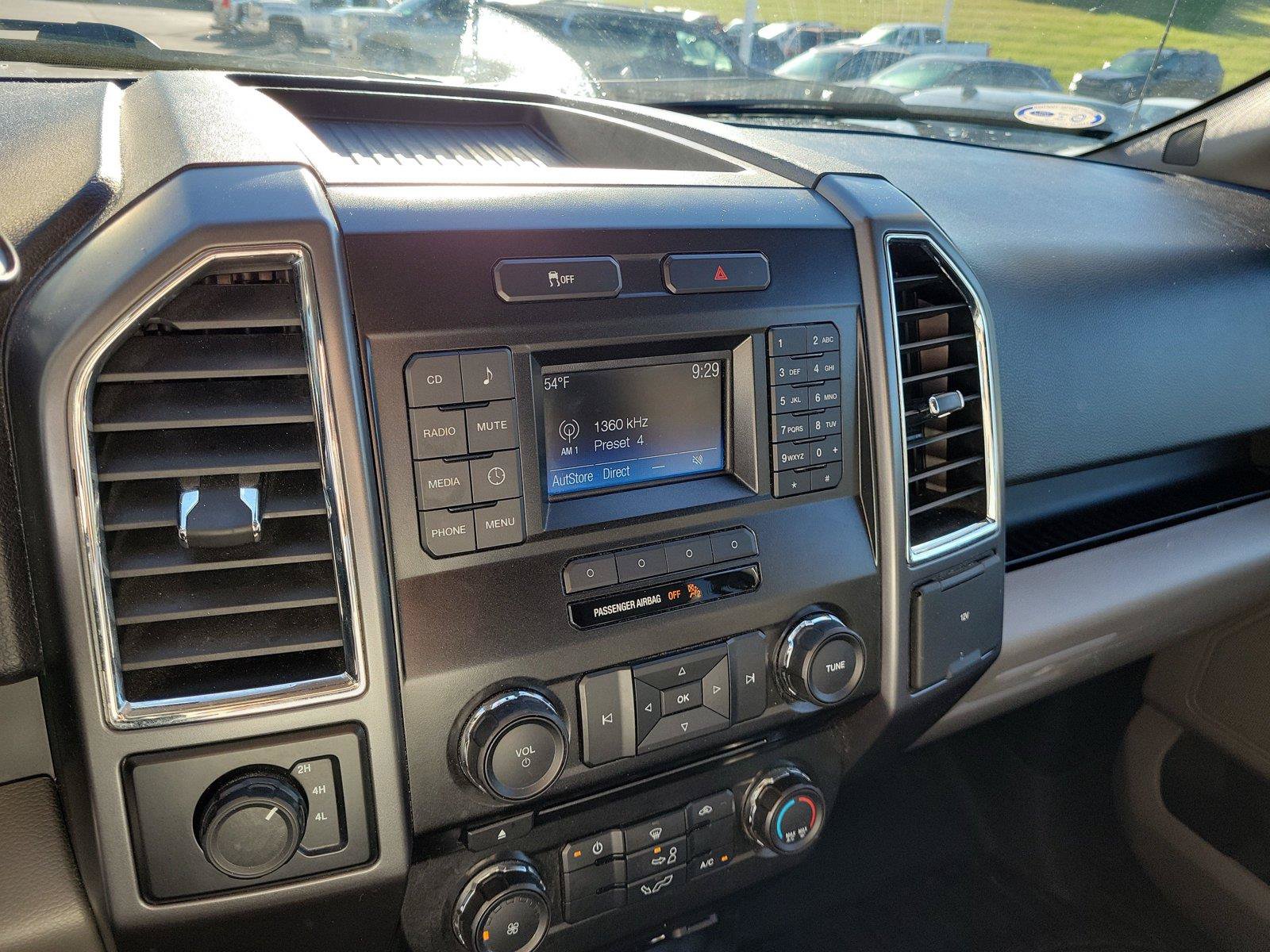 Used 2015 Ford F150 XLT AWD/4WD image 26