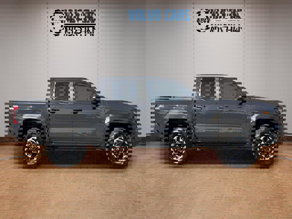 Used 2025 Toyota Tacoma TRD Off-Road image 19