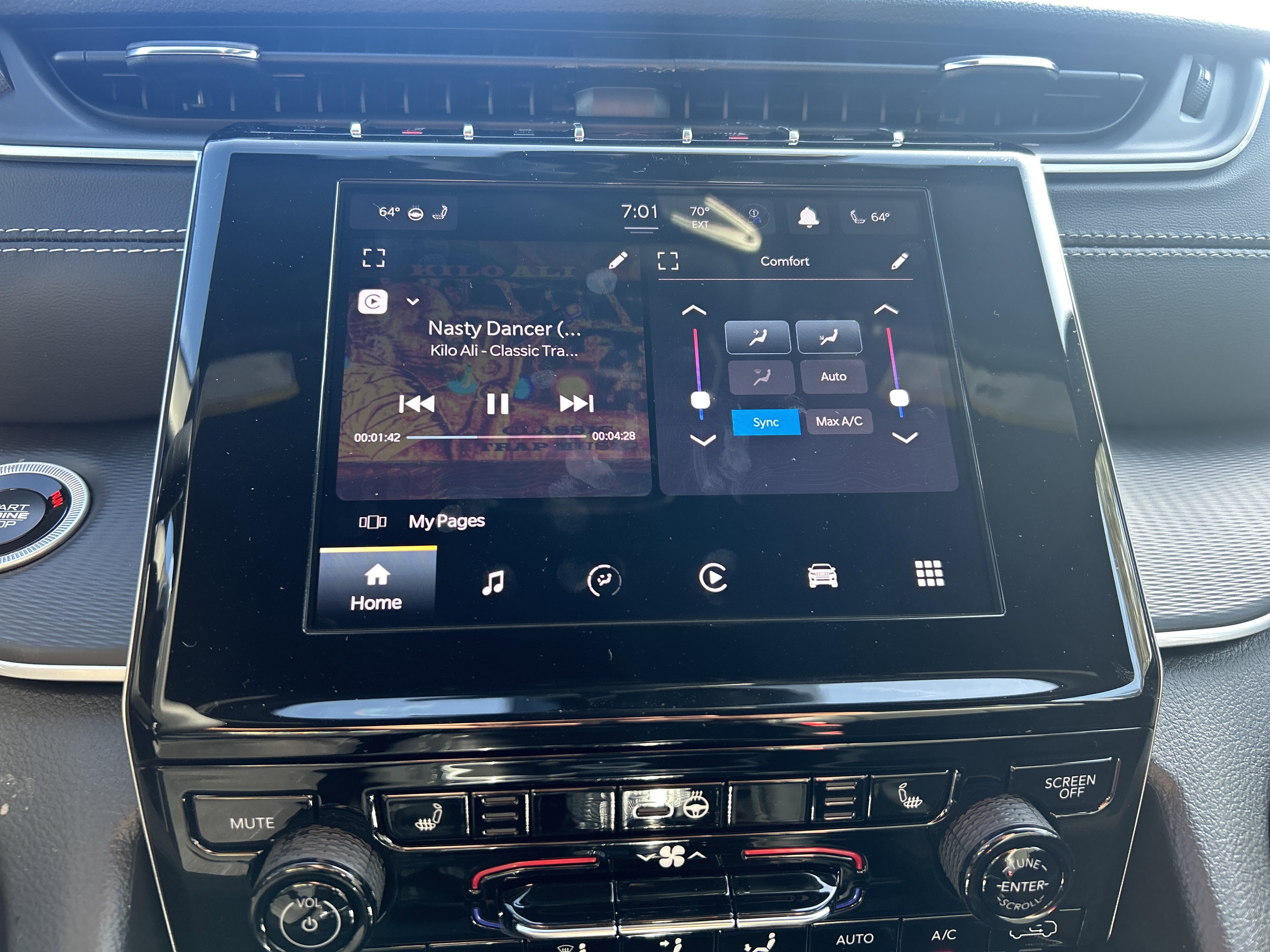 New 2025 Jeep Grand Cherokee Altitude image 27