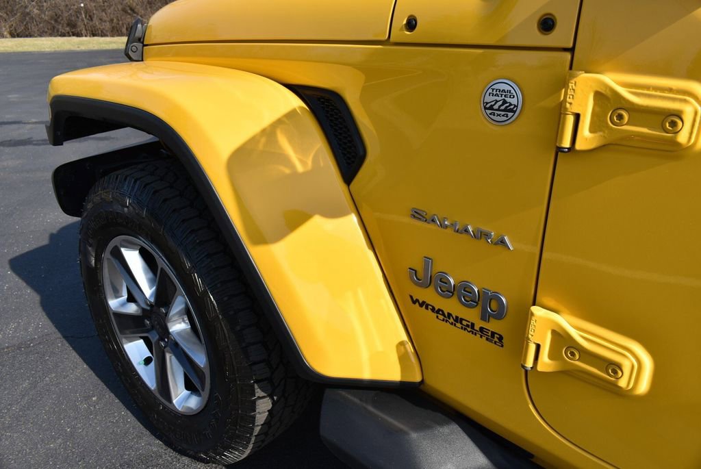 Used 2018 Jeep Wrangler Unlimited Sahara image 38