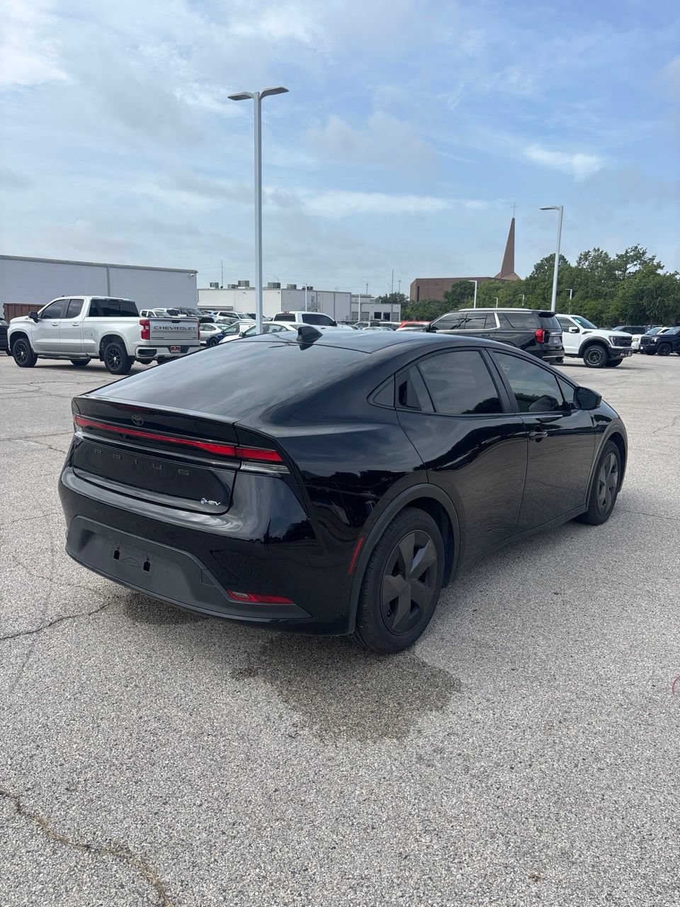 Used 2026 Toyota Prius LE FWD image 4
