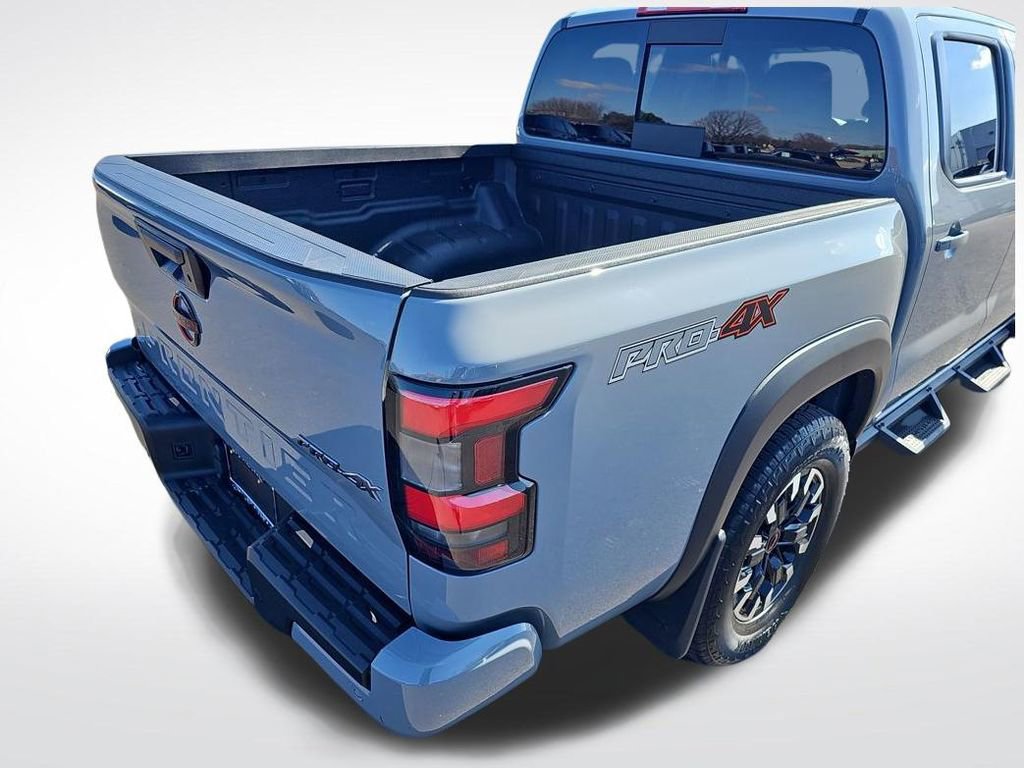 Used 2023 Nissan Frontier PRO-4X w/ Technology Package image 13