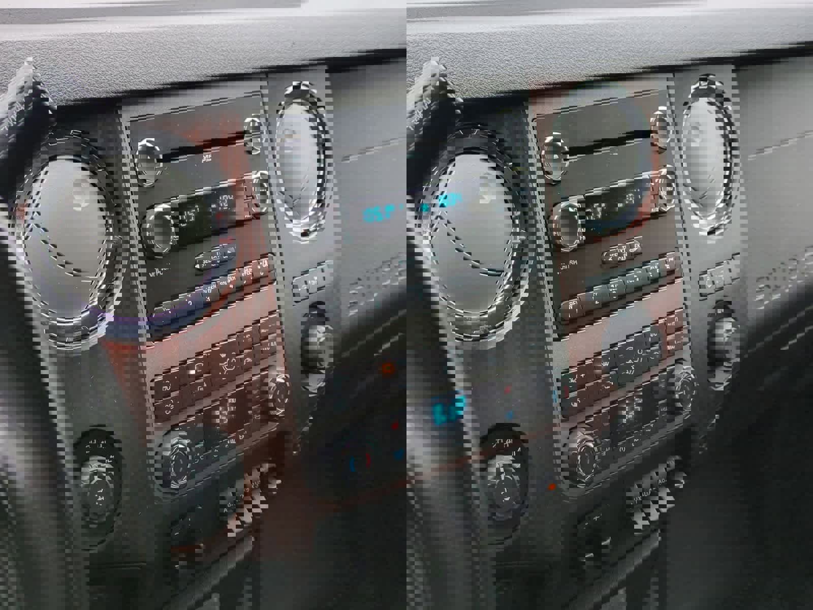 Used 2011 Ford F350 Lariat w/ Lariat Interior Pkg image 26