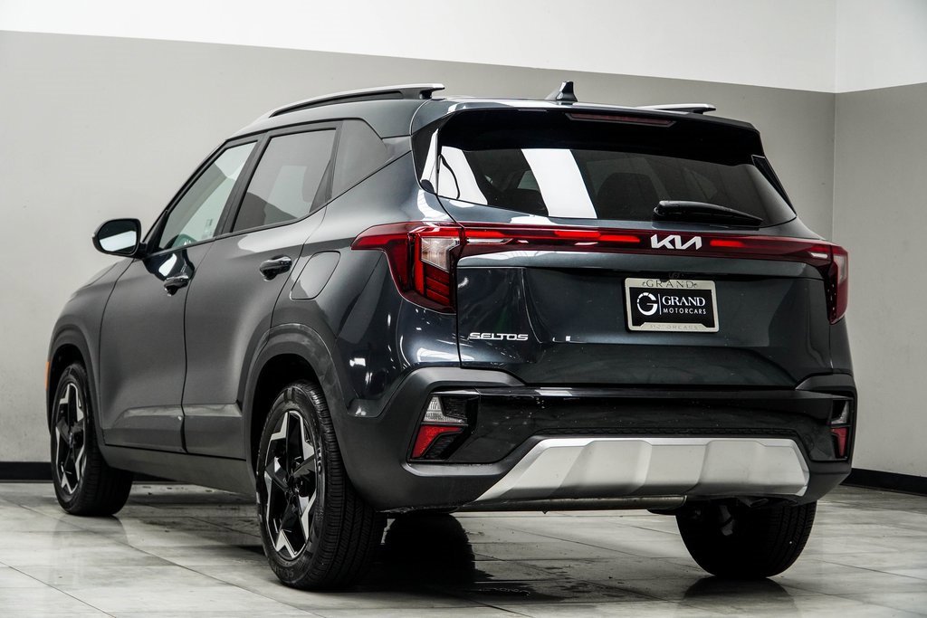 Used 2025 Kia Seltos S image 10