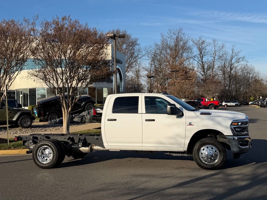 Used 2025 RAM 3500 Tradesman w/ Chrome Appearance Group image 5