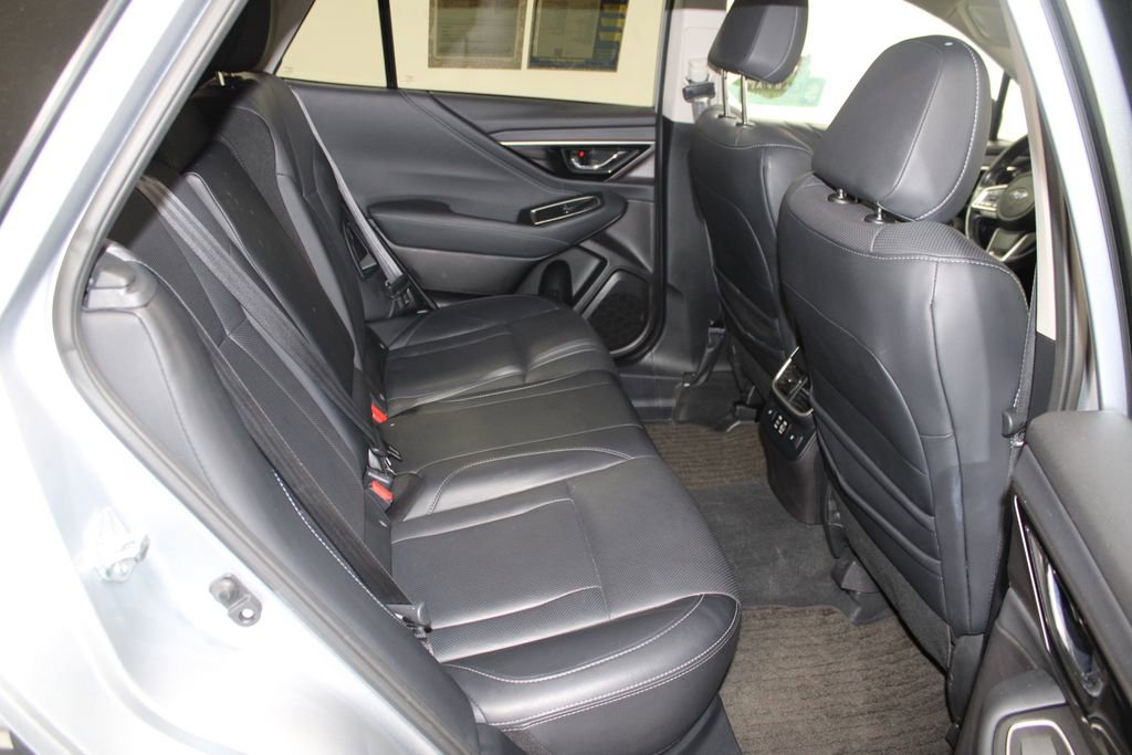 Used 2023 Subaru Outback Limited image 30