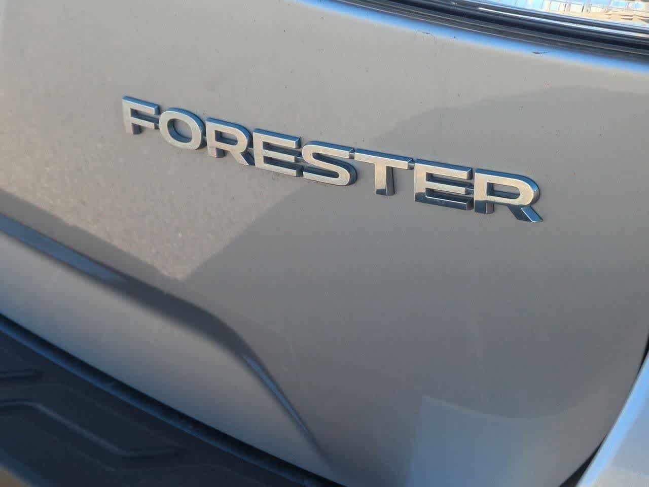 Used 2020 Subaru Forester Limited image 12
