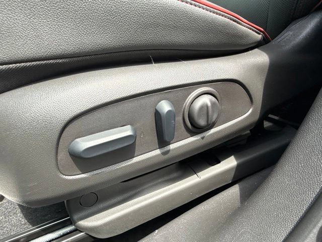 Used 2026 Chevrolet TrailBlazer RS w/ Convenience Package AWD/4WD image 19