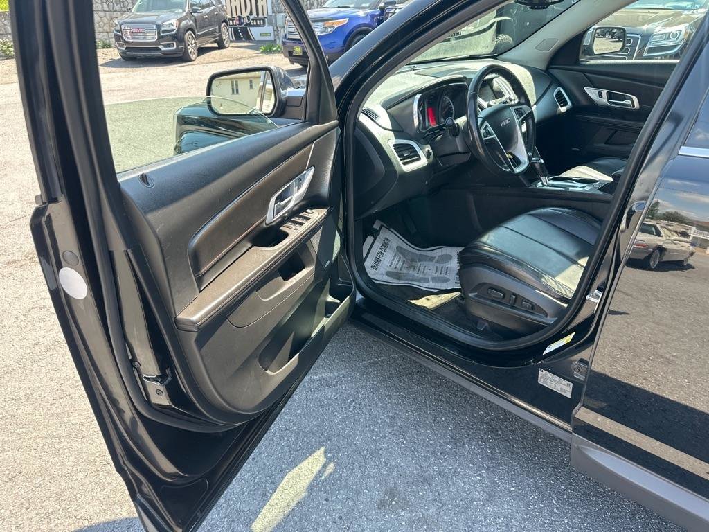 Used 2016 GMC Terrain SLT w/ Open Road Package AWD/4WD image 19