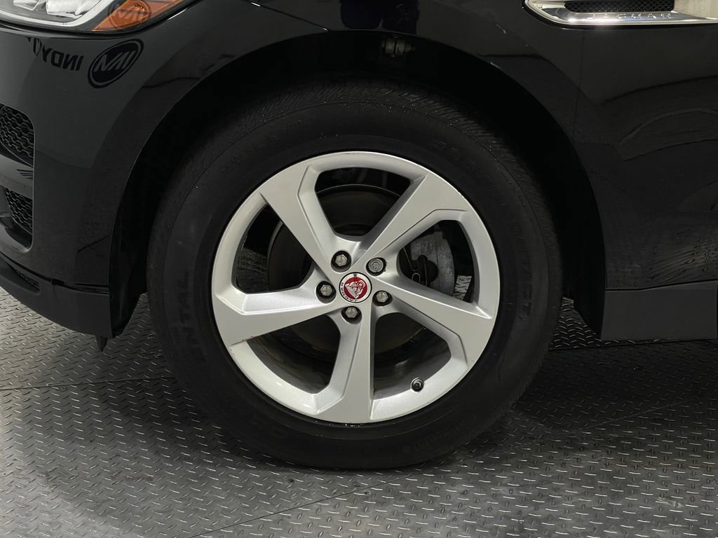 Used 2020 Jaguar F-PACE Premium image 37