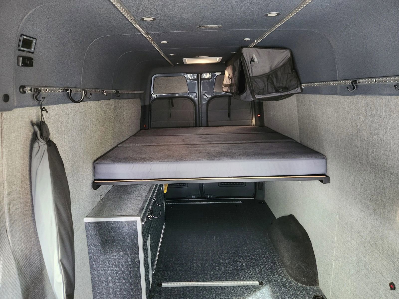 Used 2022 Mercedes-Benz Sprinter 2500 image 41