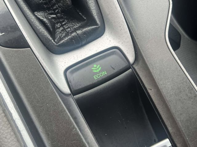 Used 2018 Honda Accord EX image 33