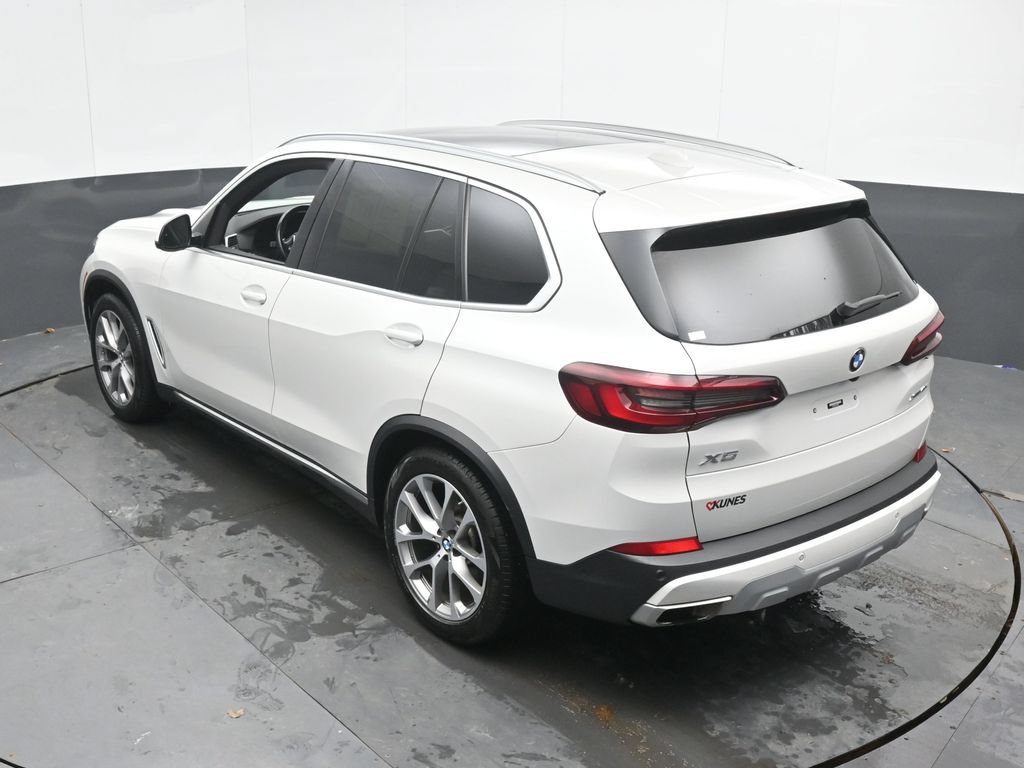 Used 2023 BMW X5 xDrive40i w/ Premium Package AWD/4WD image 43