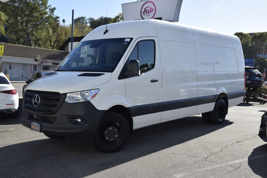 Used 2024 Mercedes-Benz Sprinter 3500 w/ Acoustic Package image 2
