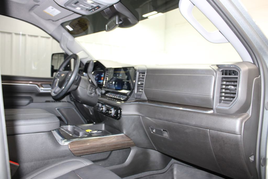 Used 2025 Chevrolet Silverado 2500 LT w/ All Star Edition image 28