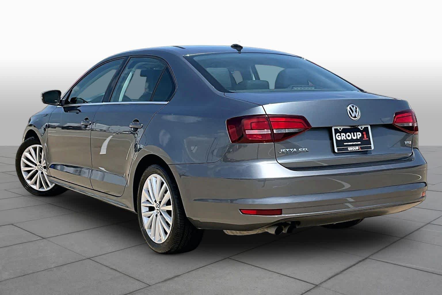 Used 2016 Volkswagen Jetta SEL w/ Lighting Package FWD image 12