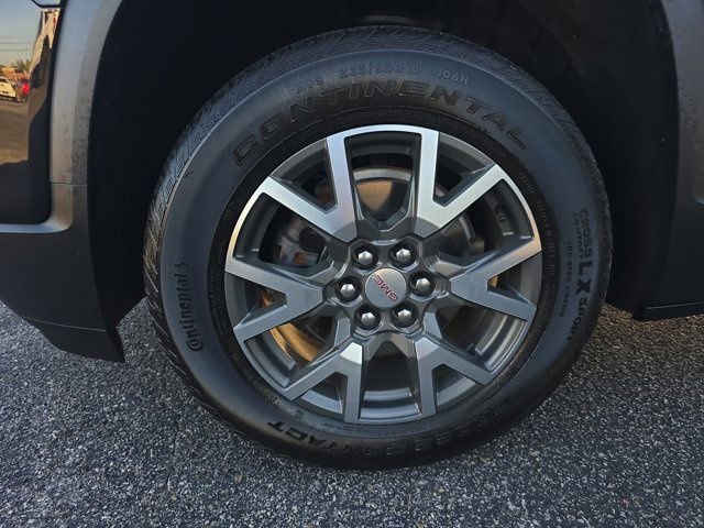 Used 2023 GMC Acadia SLE image 9