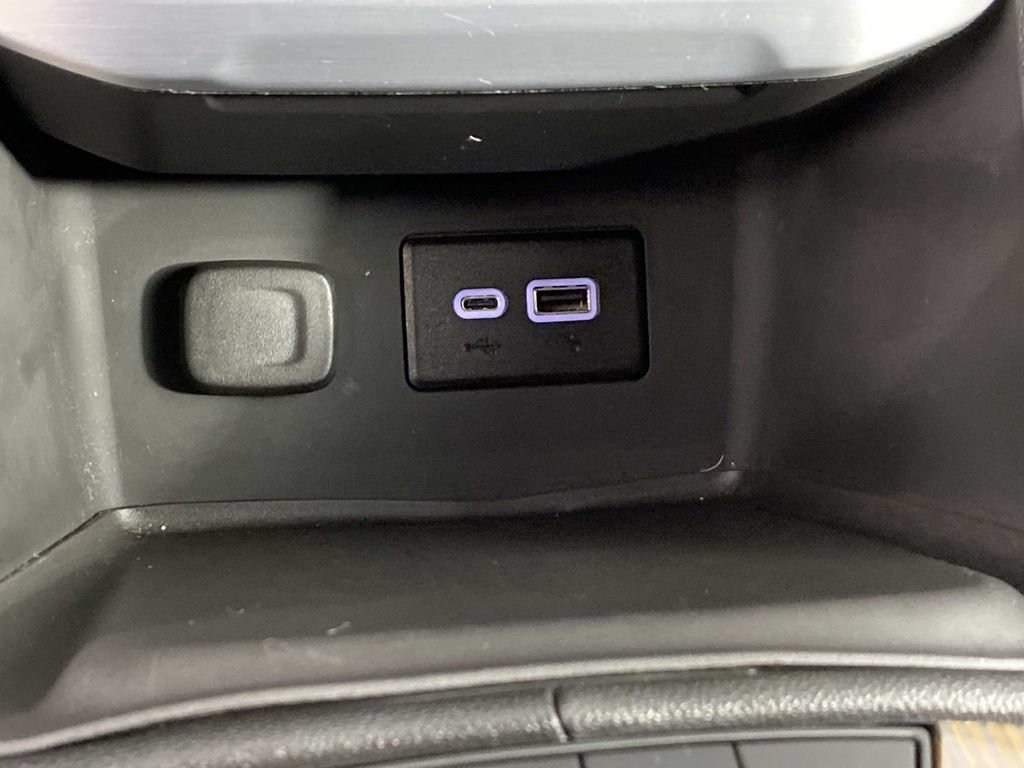 Used 2023 GMC Acadia SLE w/ Driver Convenience Package AWD/4WD image 25