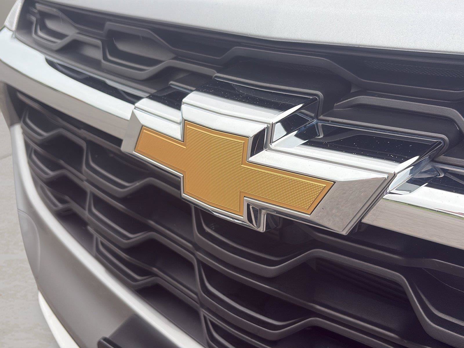 Used 2025 Chevrolet Trax LT w/ LT Convenience Package FWD image 38