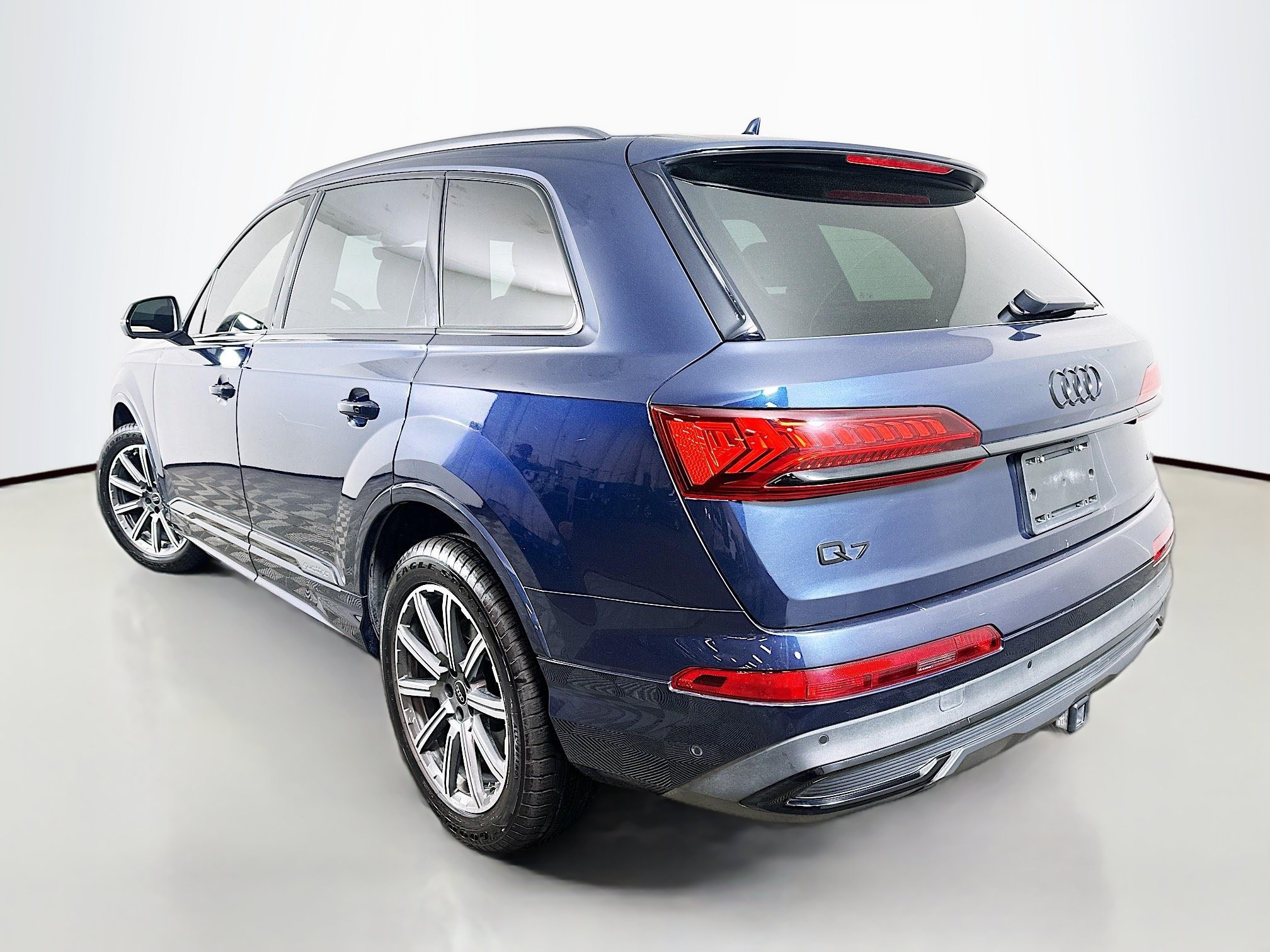 Used 2023 Audi Q7 2.0T Premium Plus w/ Premium Plus Package AWD/4WD image 7