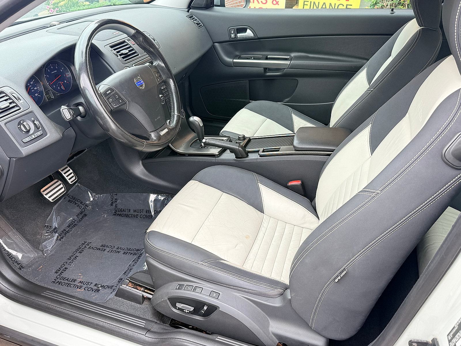Used 2009 Volvo C30 T5 R-Design FWD image 16