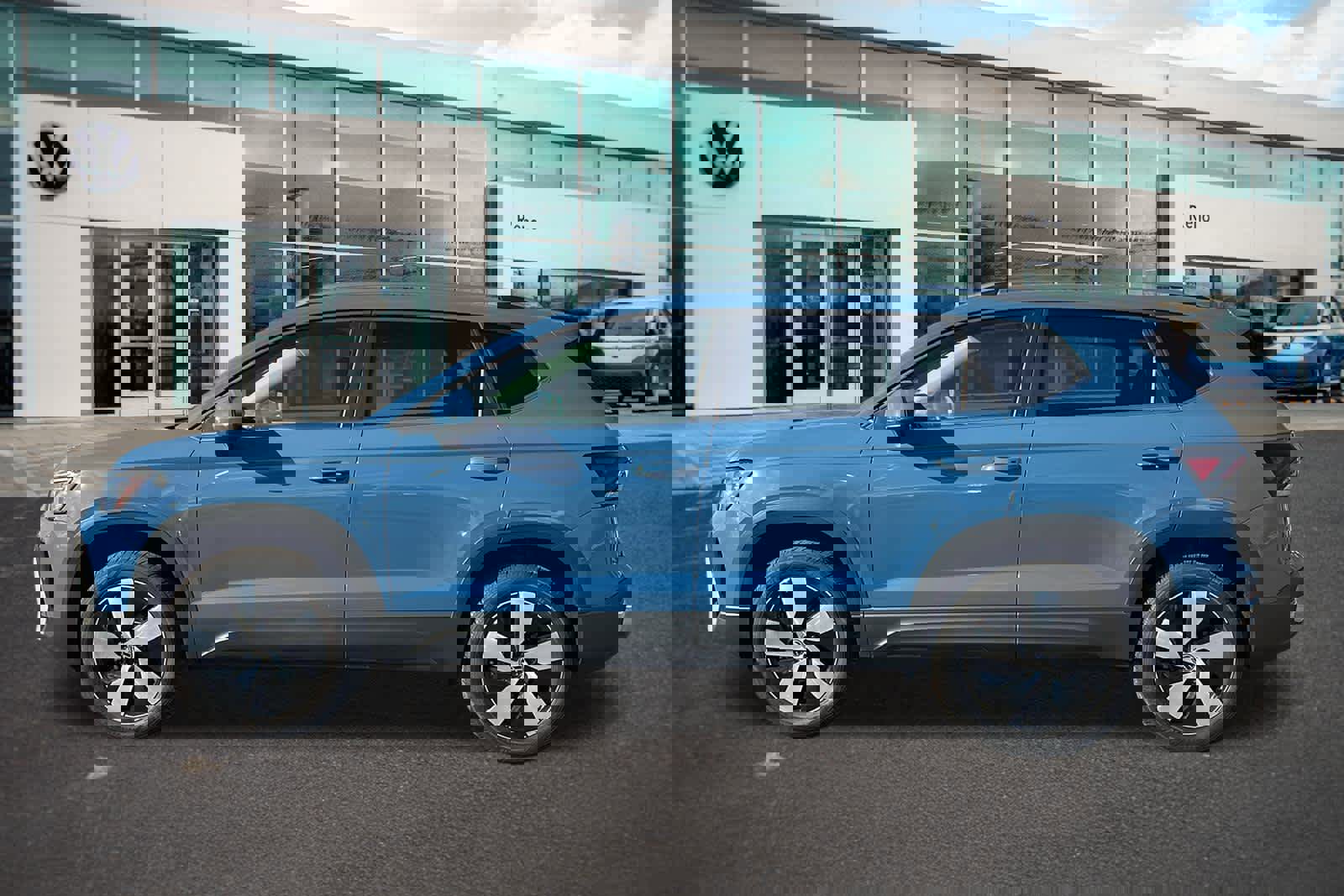 Used 2025 Volkswagen Taos SE image 8