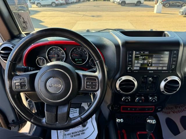 Used 2015 Jeep Wrangler Unlimited Sahara w/ Connectivity Group image 13