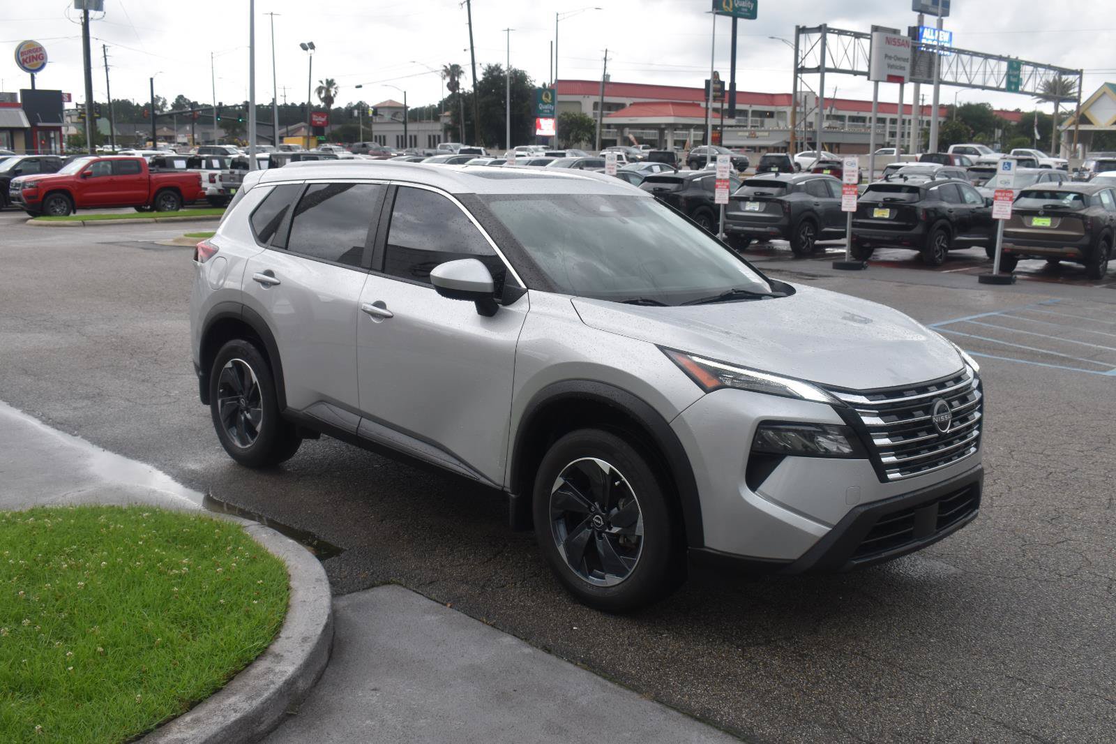 Certified 2024 Nissan Rogue SV w/ SV Premium Package FWD image 15