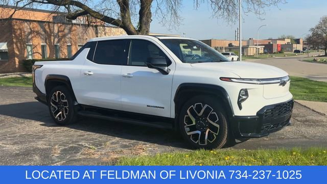 Certified 2024 Chevrolet Silverado EV RST AWD/4WD image 2