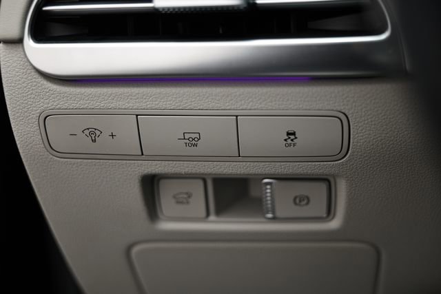 Used 2023 Hyundai Palisade Calligraphy image 18
