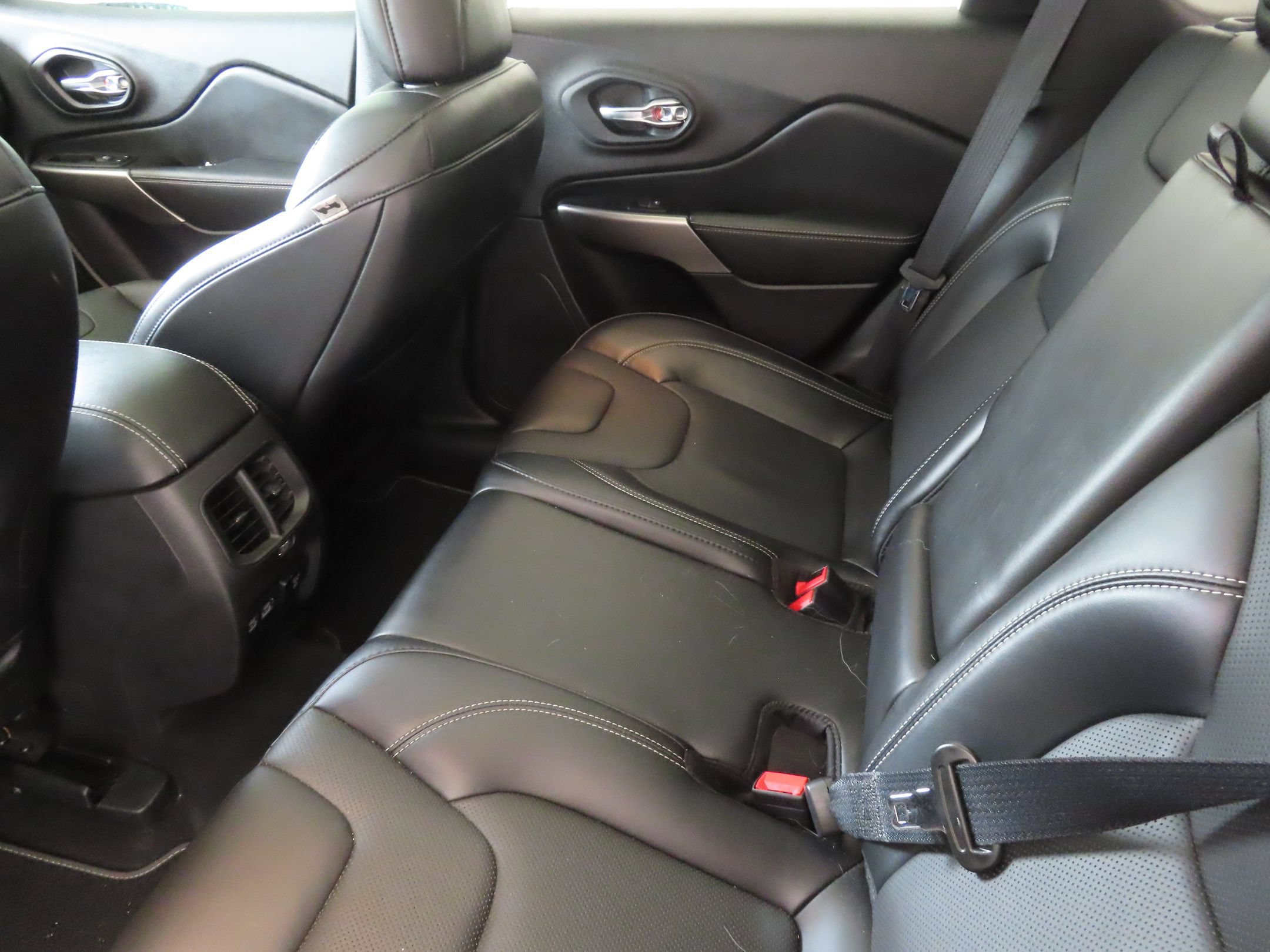 Used 2021 Jeep Cherokee Latitude Lux 80th Anniv w/ Quick Order Package 26U 80TH AWD/4WD image 22