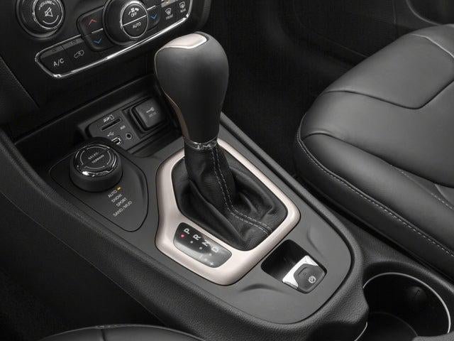 Used 2017 Jeep Cherokee Limited FWD image 11