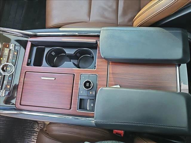 Used 2023 Lincoln Navigator L Reserve AWD/4WD image 25