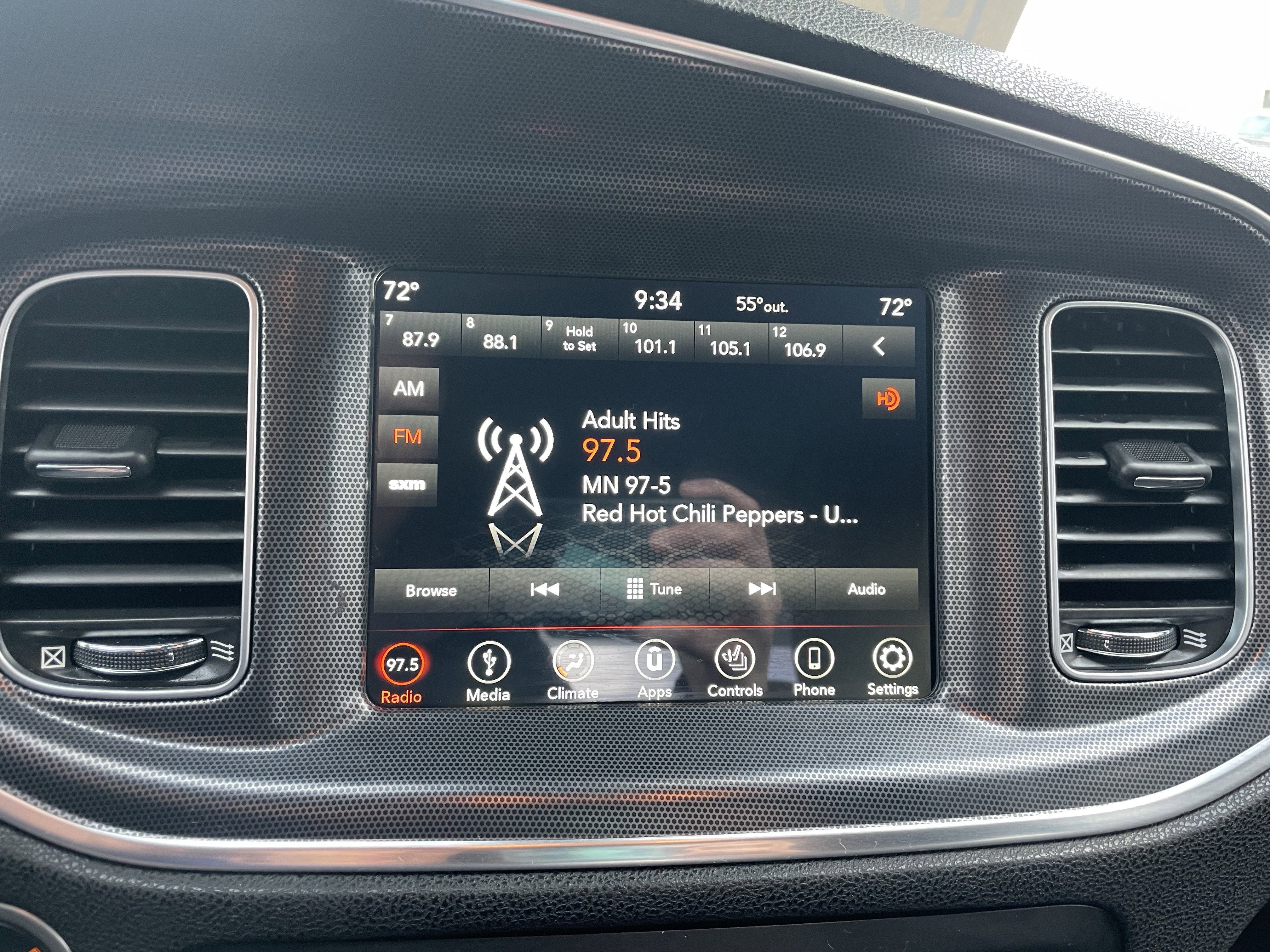 Used 2018 Dodge Charger SXT Plus RWD image 19