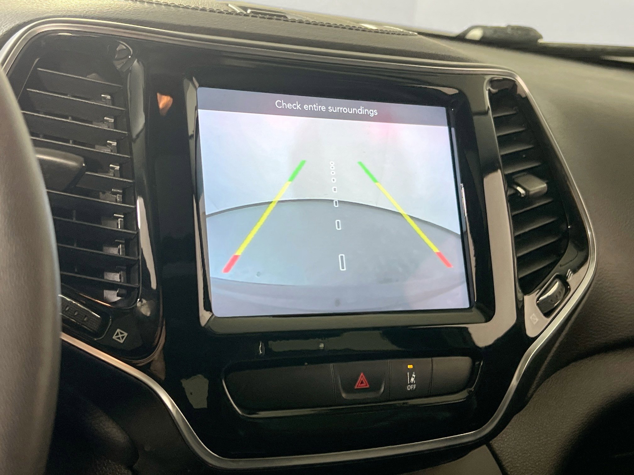 Used 2022 Jeep Cherokee Limited image 13