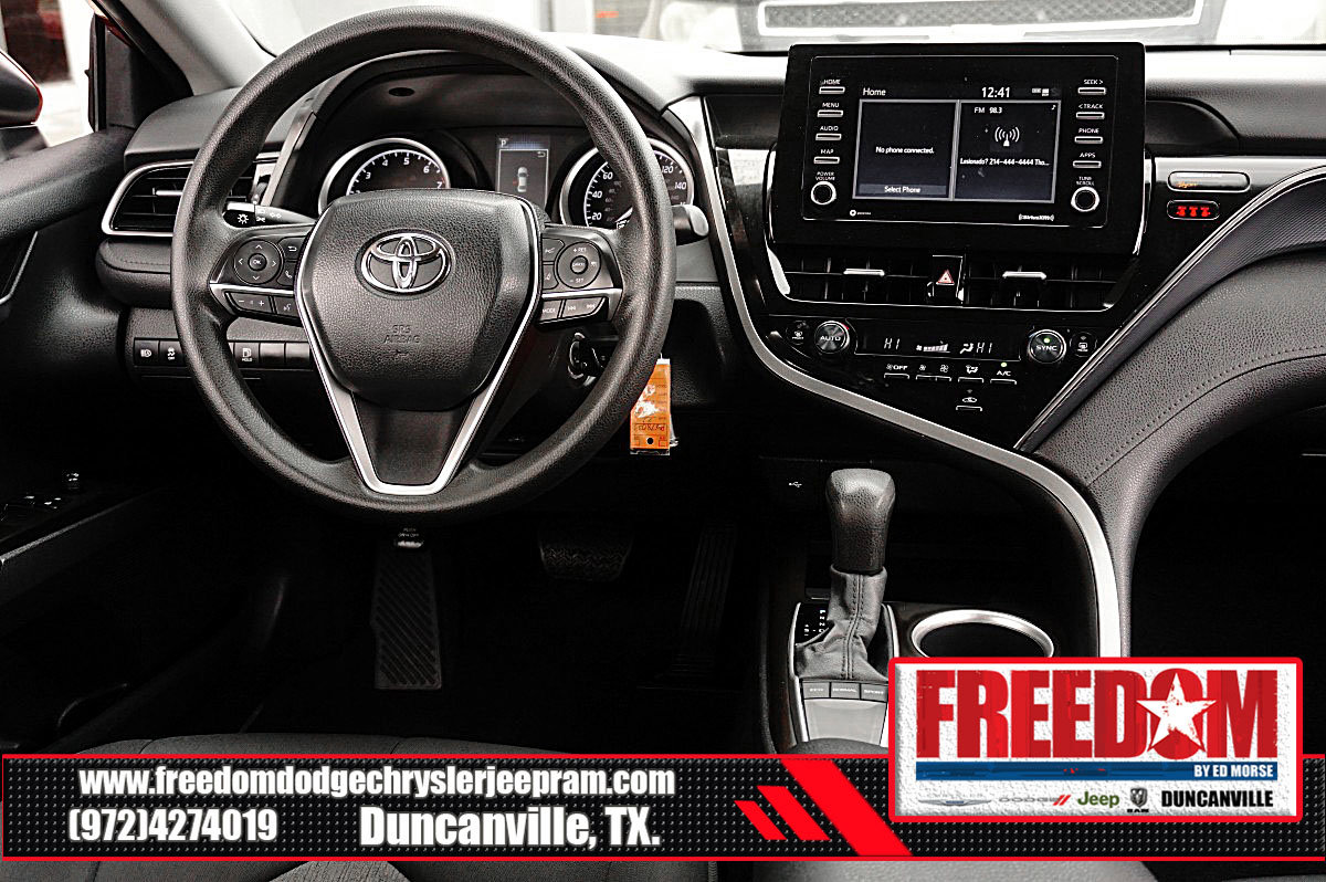 Used 2022 Toyota Camry LE image 16