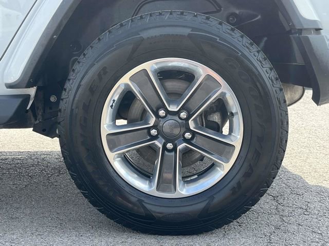 Used 2022 Jeep Wrangler Unlimited Sahara w/ Cold Weather Group image 11